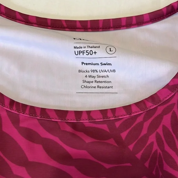 Mott50 Coco Crew Neck Rashguard in Magenta Ocean Print L and XL - Picture 5 of 11